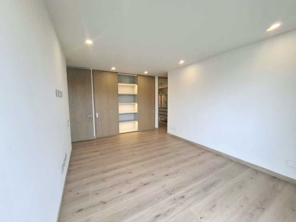 Apartamento de 3 alcobas en venta en La Esperanza Norte, Bogotá, 177 m² · foto 9 de 20
