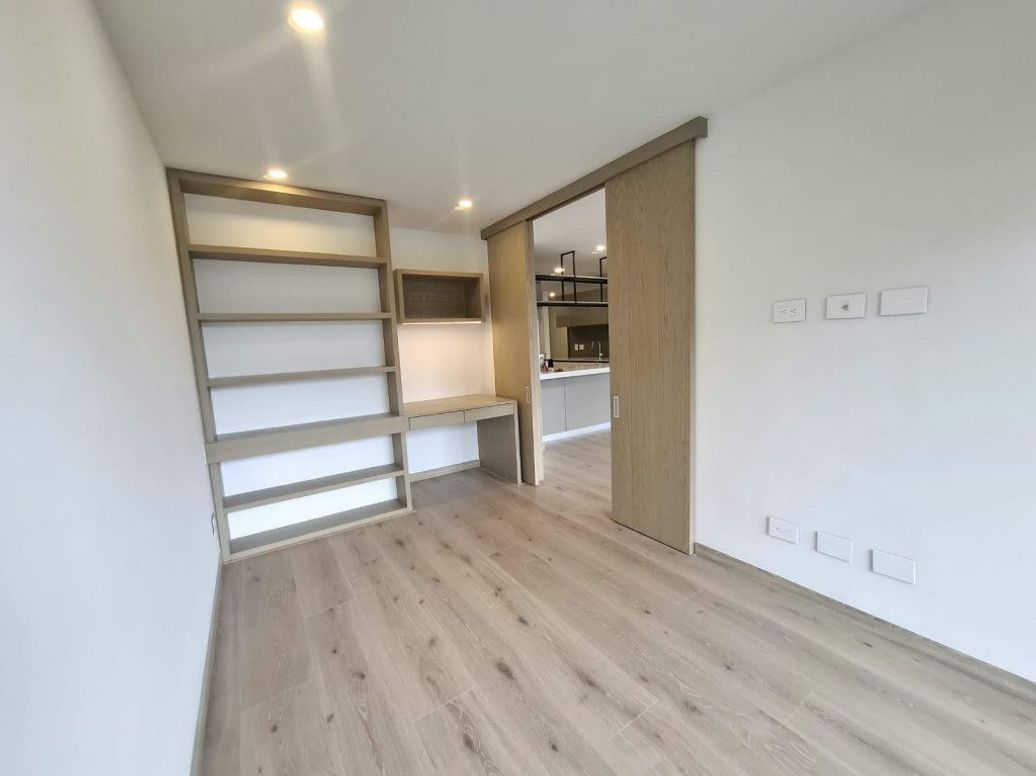 Apartamento de 3 alcobas en venta en La Esperanza Norte, Bogotá, 177 m² · foto 18 de 20