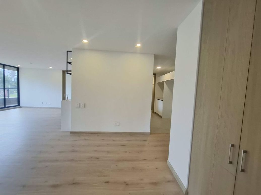 Apartamento de 3 alcobas en venta en La Esperanza Norte, Bogotá, 177 m² · foto 19 de 20
