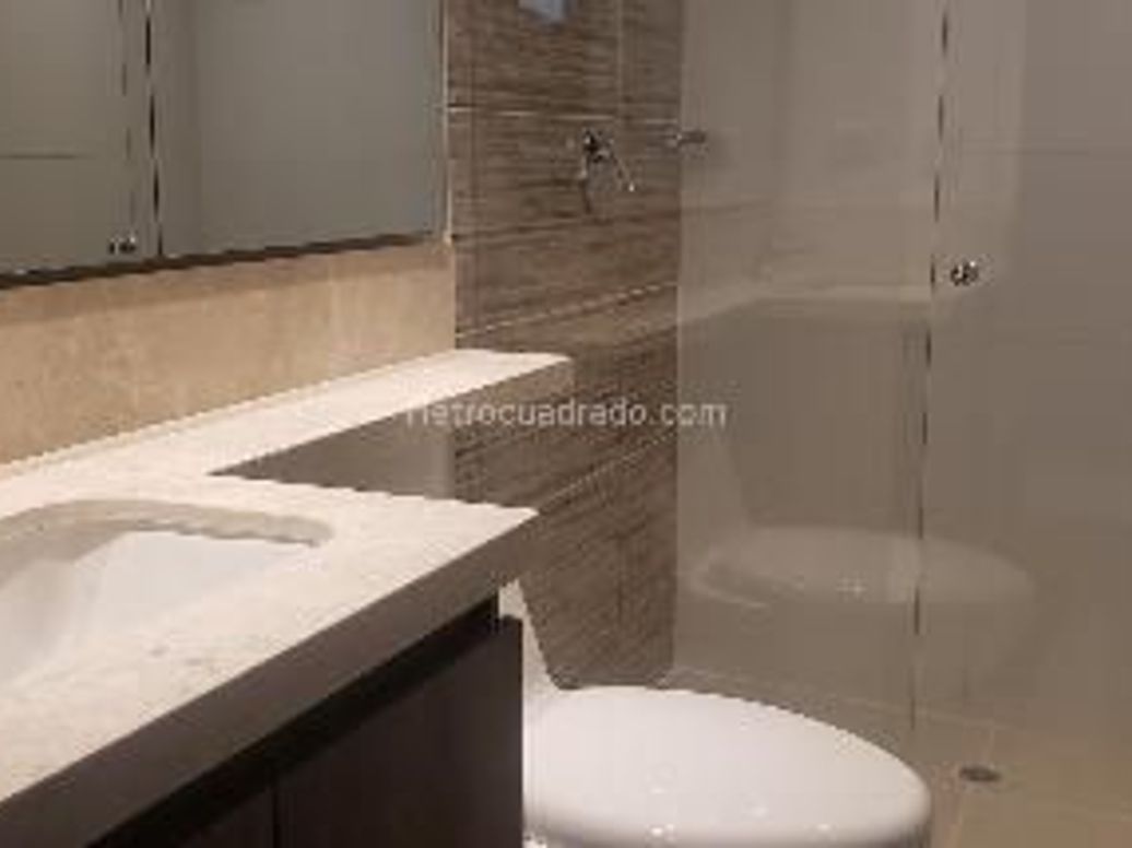 Apartamento de 3 alcobas en venta en Benjamin Herrera, Bogotá, 77 m² · foto 2 de 19