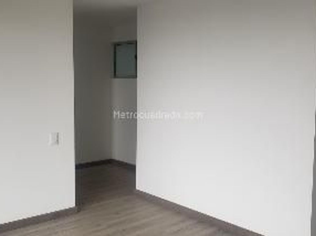 Apartamento de 3 alcobas en venta en Benjamin Herrera, Bogotá, 77 m² · foto 12 de 19