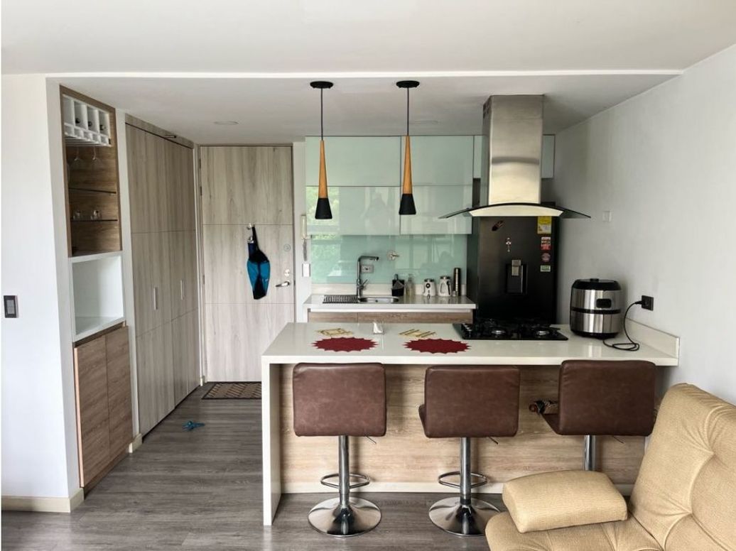 Arrienda Apartaestudio Amoblado Loma De Los Bernal Medellín Antioquia en Loma De Los Bernal