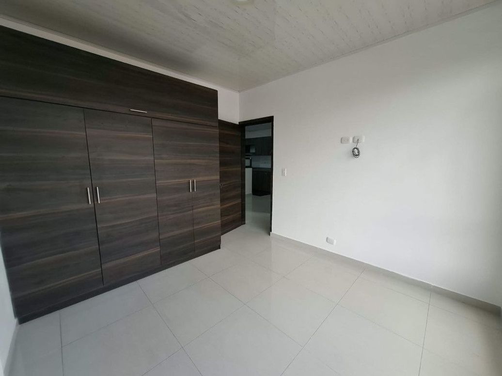 Apartamento de 2 alcobas en venta en San Rafael, Bogotá, 43 m² · foto 3 de 16