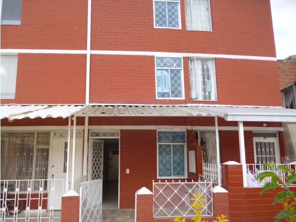 Casa de 4 alcobas en venta en Cr. La Balvanera, Bogotá, 60 m² · foto 2 de 20
