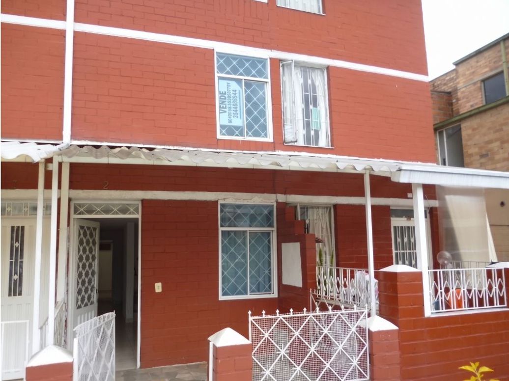 Casa de 4 alcobas en venta en Cr. La Balvanera, Bogotá, 60 m² · foto 3 de 20