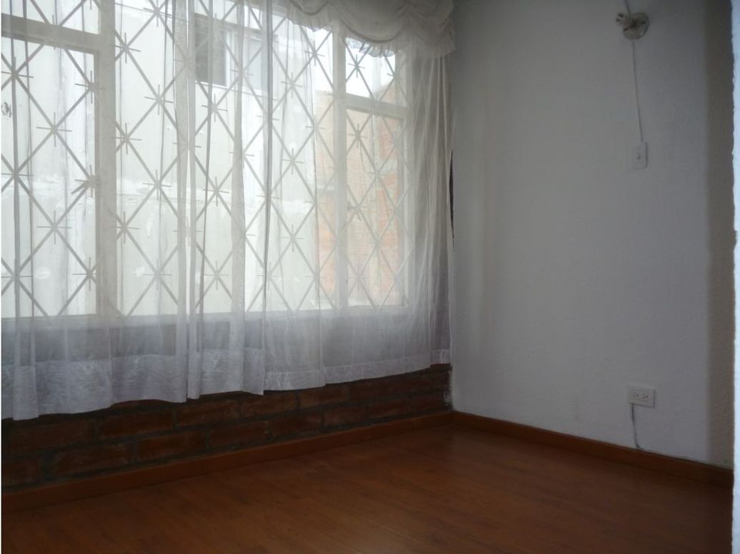 Casa de 4 alcobas en venta en Cr. La Balvanera, Bogotá, 60 m² · foto 18 de 20