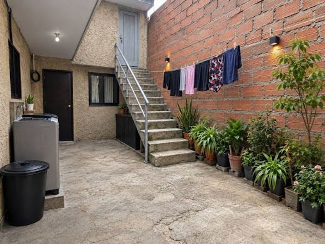 Casa de 7 alcobas en venta en Las Ferias, Bogotá, 277 m² · foto 12 de 20