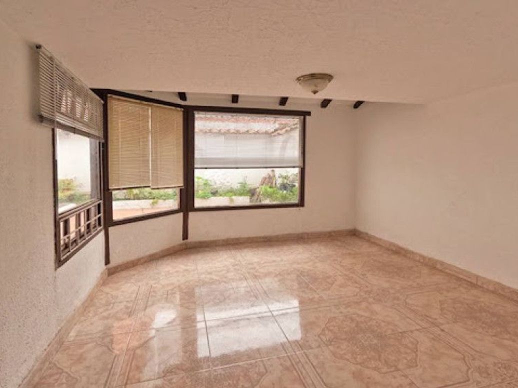 Casa de 4 alcobas en venta en Puente Largo, Bogotá, 269 m² · foto 2 de 20