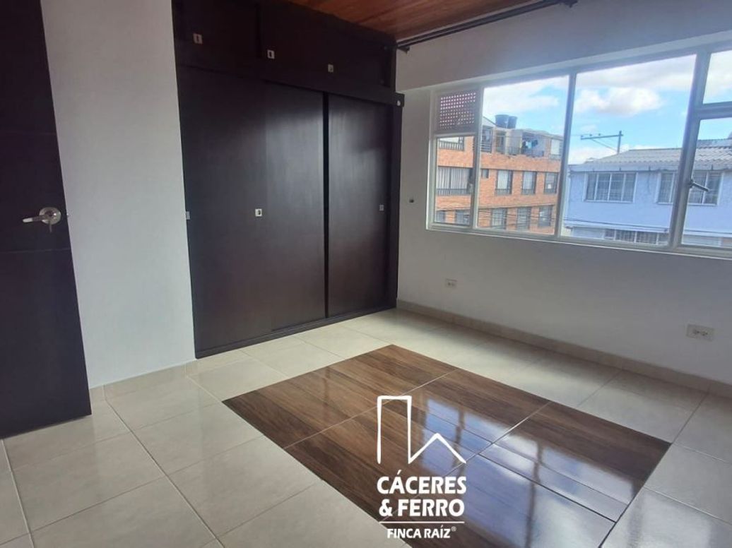 Casa de 12 alcobas en venta en La Soledad Norte, Bogotá, 340 m² · foto 17 de 20