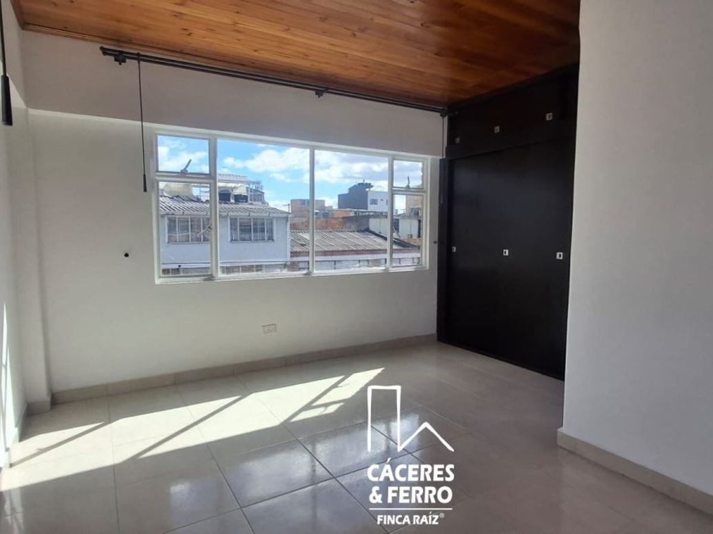 Casa de 12 alcobas en venta en La Soledad Norte, Bogotá, 340 m² · foto 18 de 20