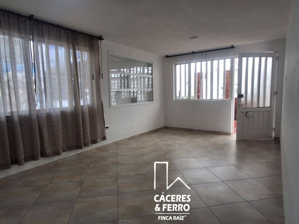 Casa de 12 alcobas en venta en La Soledad Norte, Bogotá, 340 m² · foto 5 de 20