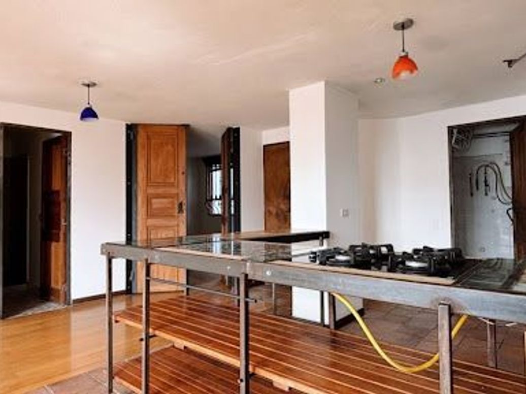 Apartamento de 3 alcobas en venta en La Macarena, Bogotá, 98 m² · foto 4 de 20