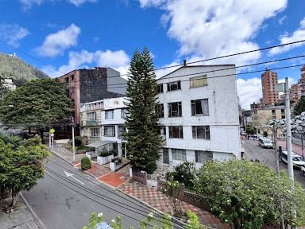 Apartamento de 3 alcobas en venta en La Macarena, Bogotá, 98 m² · foto 8 de 20