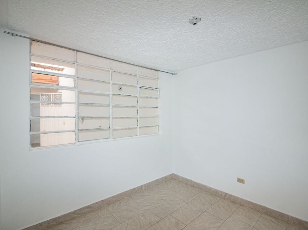 Apartamento de 3 alcobas en arriendo en Floralia I Sector, Bogotá, 80 m² · foto 9 de 17
