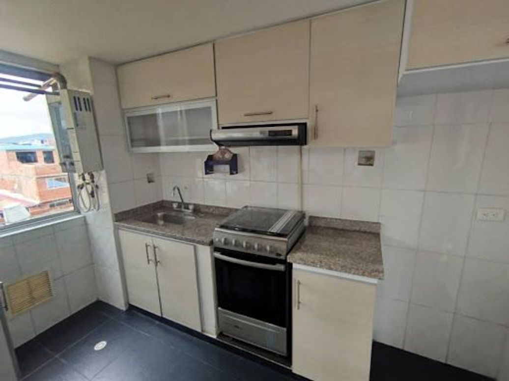 Apartamento de 3 alcobas en venta en Alcaparros, Bogotá, 60 m² · foto 2 de 20