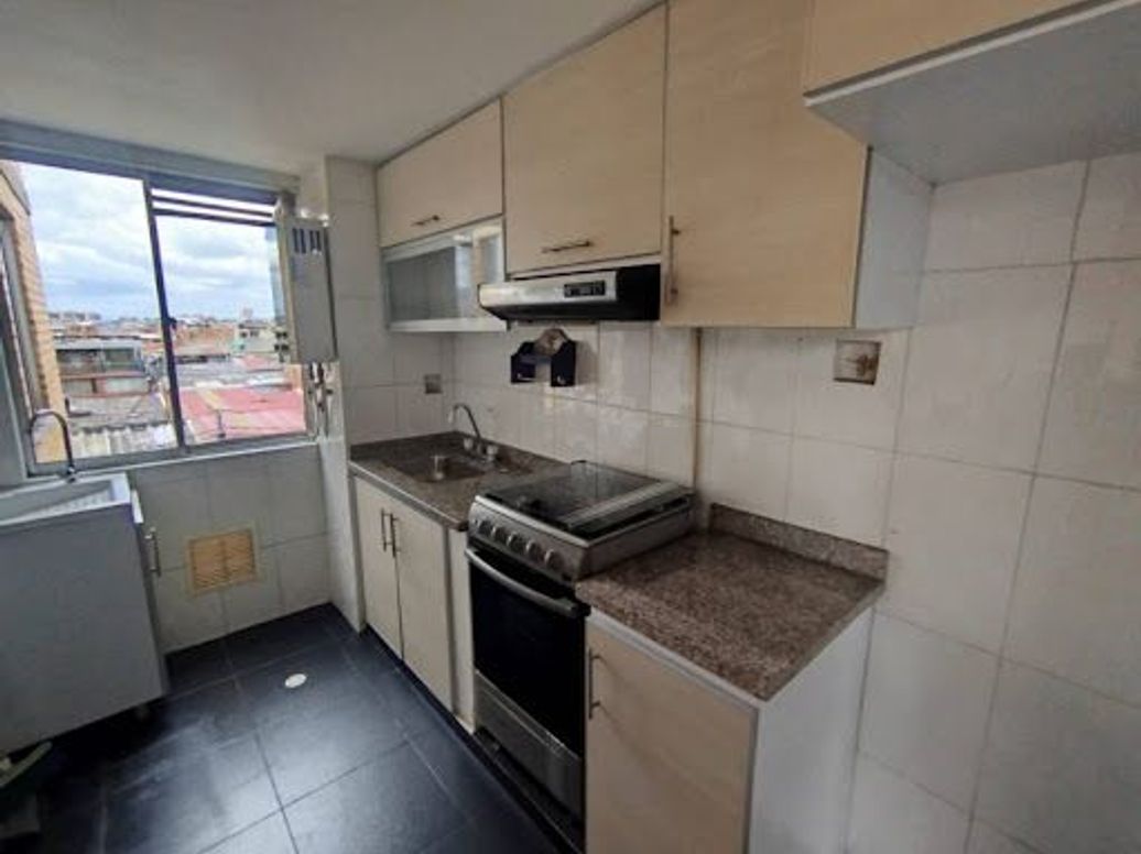 Apartamento de 3 alcobas en venta en Alcaparros, Bogotá, 60 m² · foto 3 de 20