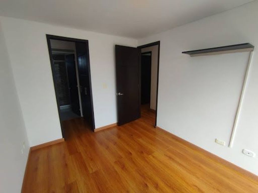 Apartamento de 3 alcobas en venta en Alcaparros, Bogotá, 60 m² · foto 11 de 20