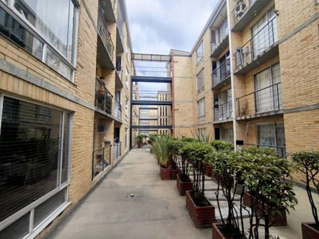 Apartamento de 3 alcobas en venta en Alcaparros, Bogotá, 60 m² · foto 17 de 20