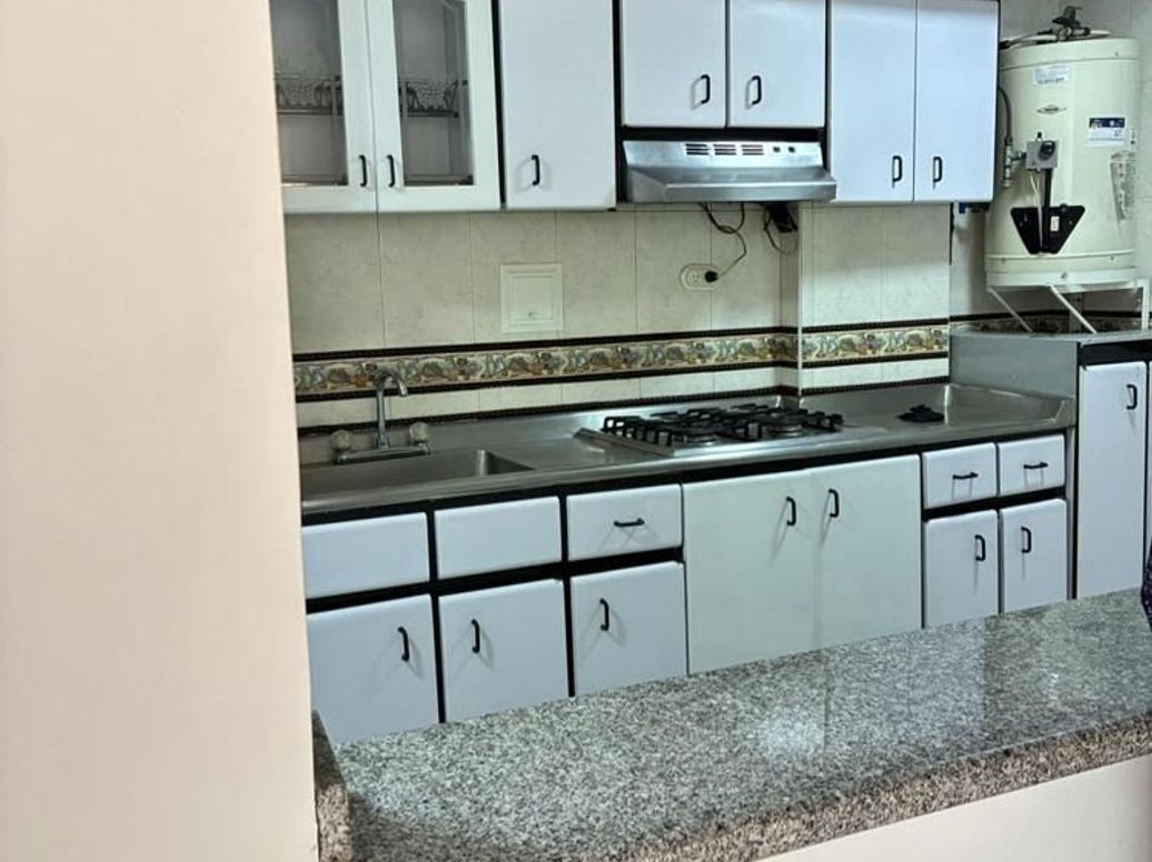 Apartamento de 2 alcobas en venta en Las Nieves, Bogotá, 74 m² · foto 4 de 20