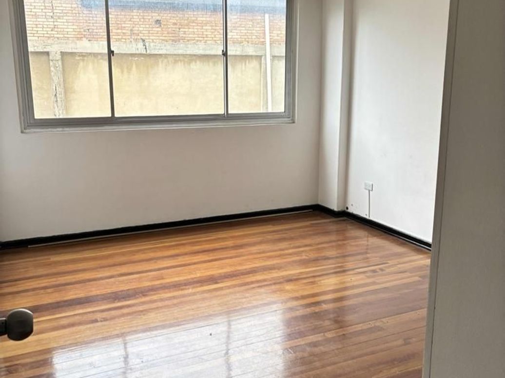 Apartamento de 2 alcobas en venta en Las Nieves, Bogotá, 74 m² · foto 10 de 20