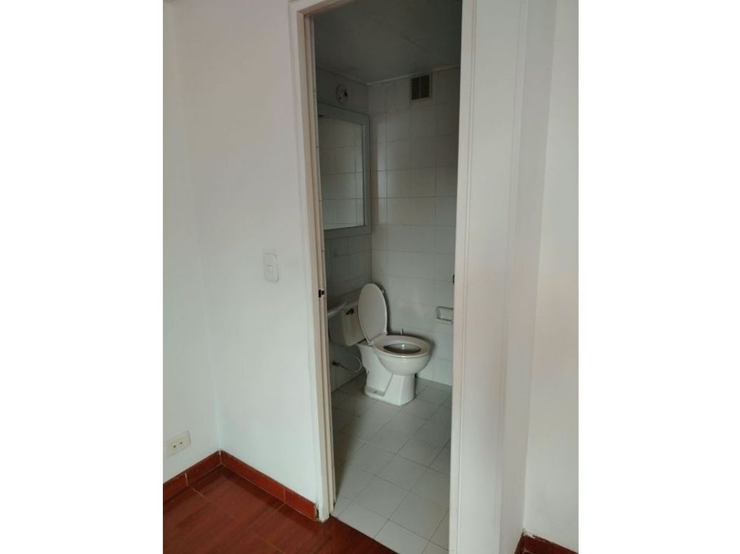 Apartamento de 3 alcobas en venta en Mirandela, Bogotá, 72 m² · foto 10 de 15