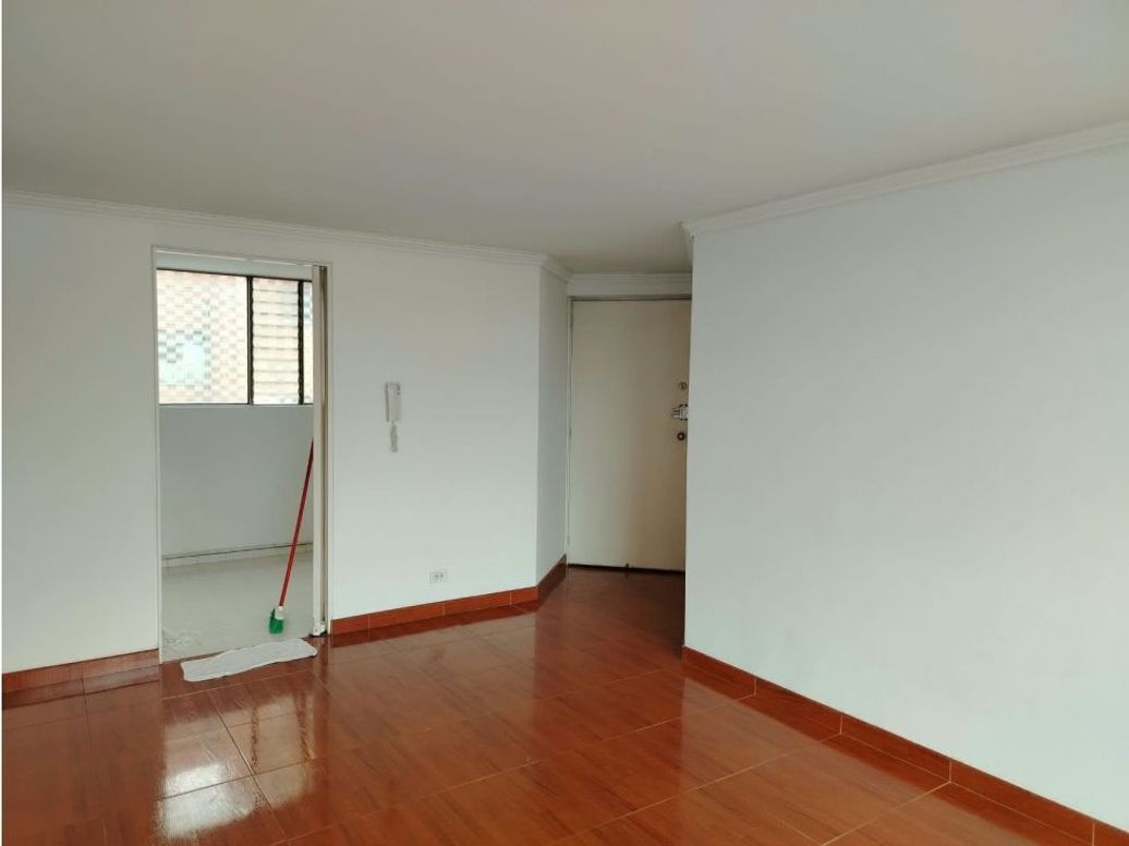 Apartamento de 3 alcobas en venta en Mirandela, Bogotá, 72 m² · foto 4 de 15