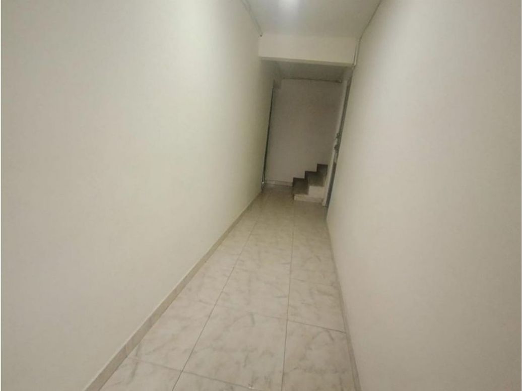 Casa de 12 alcobas en venta en Ciudad Jardín Norte, Bogotá, 560 m² · foto 8 de 20