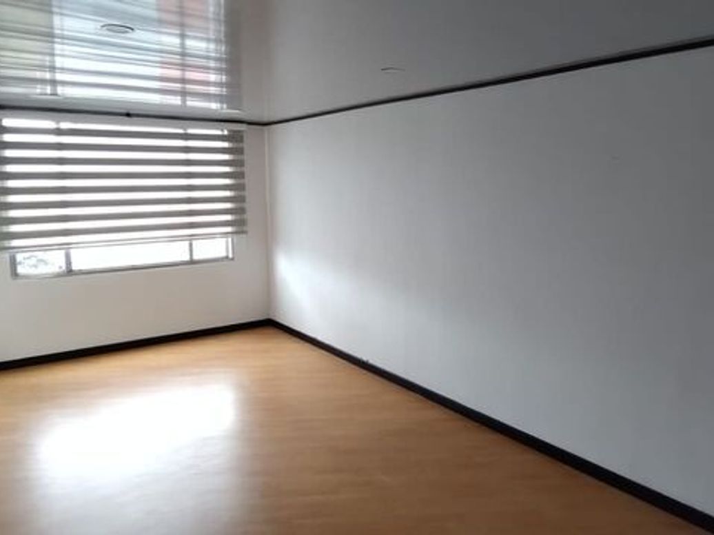 Apartamento de 3 alcobas en venta en Floresta Sur, Bogotá, 76 m² · foto 2 de 12