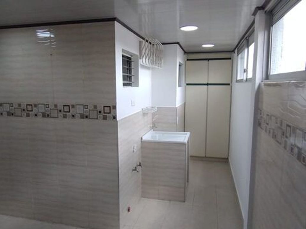Apartamento de 3 alcobas en venta en Floresta Sur, Bogotá, 76 m² · foto 5 de 12