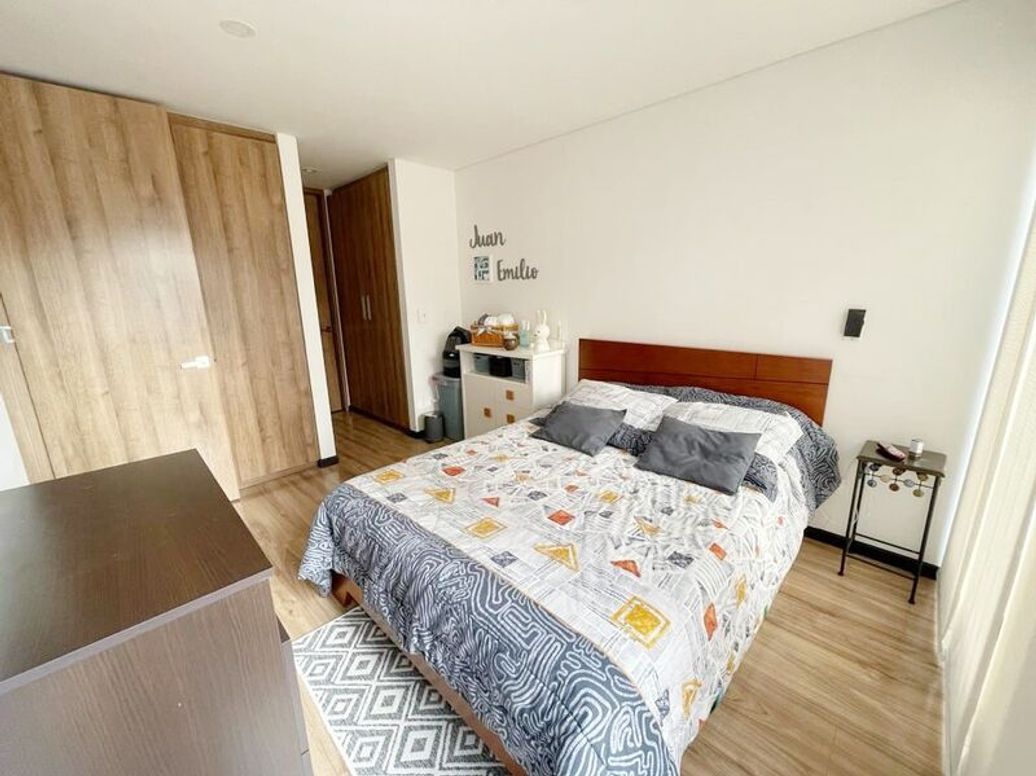 Apartamento de 1 alcoba en venta en San Patricio, Bogotá, 54 m² · foto 6 de 7