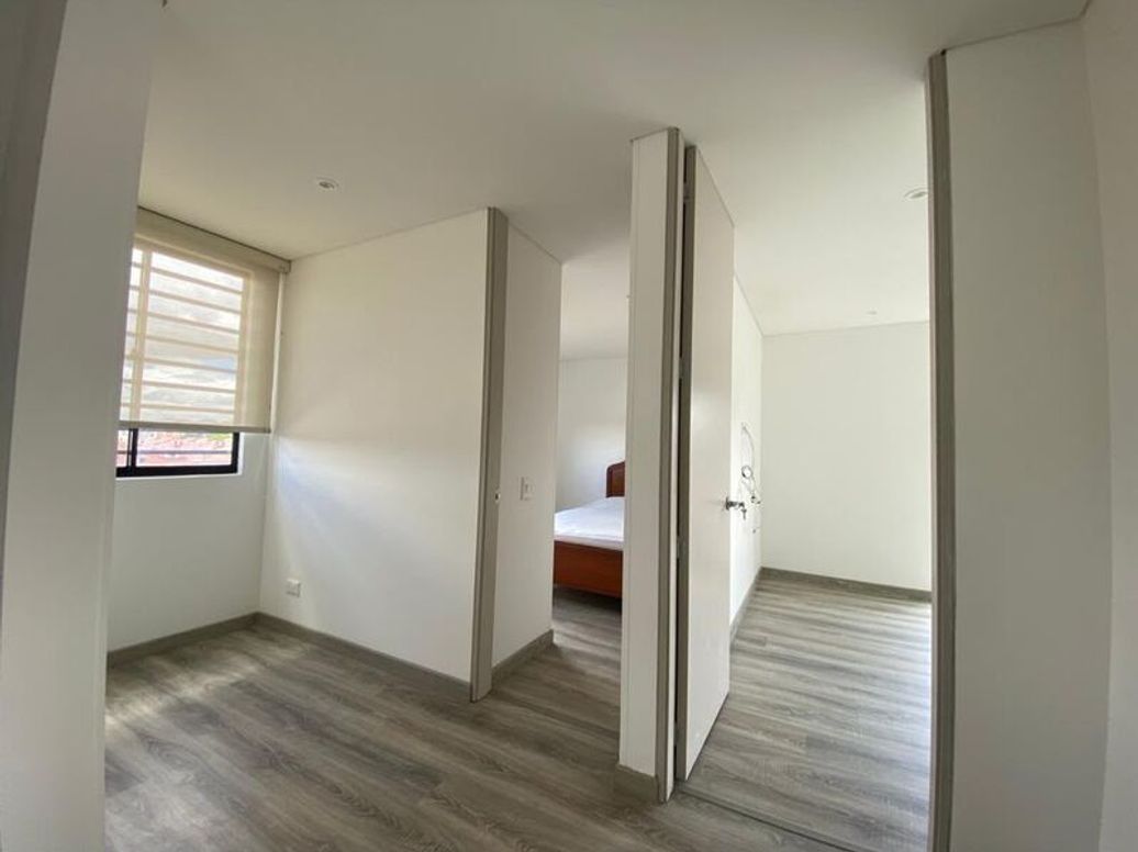 Apartamento de 3 alcobas en venta en Los Andes, Bogotá, 89 m² · foto 3 de 20