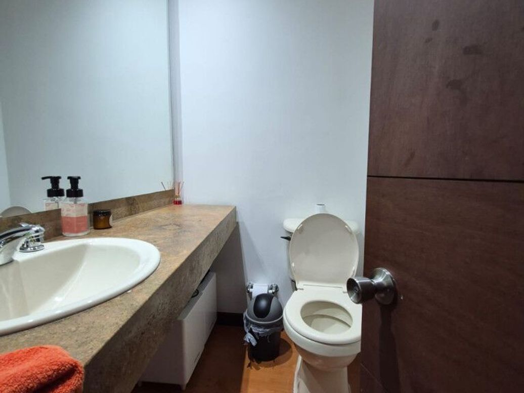 Apartamento de 4 alcobas en venta en Ub. El Dorado, Bogotá, 127 m² · foto 8 de 20