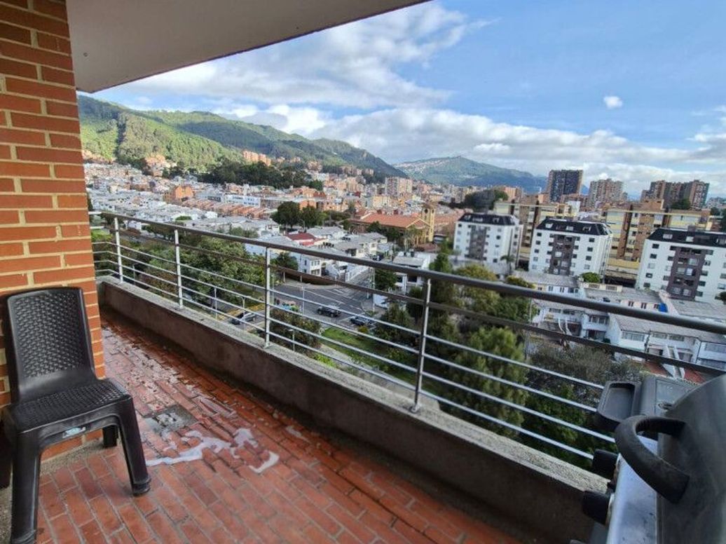 Apartamento de 4 alcobas en venta en Ub. El Dorado, Bogotá, 127 m² · foto 4 de 20