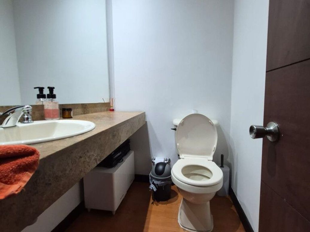 Apartamento de 4 alcobas en venta en Ub. El Dorado, Bogotá, 127 m² · foto 9 de 20