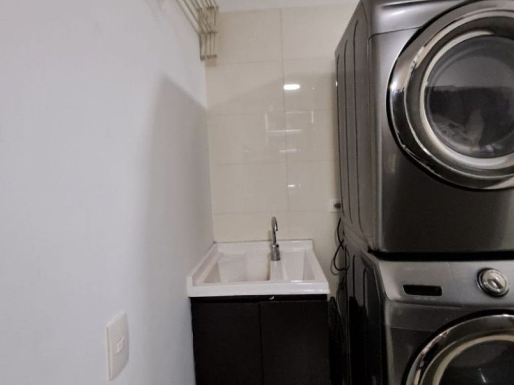 Apartamento de 2 alcobas en venta en Chico Norte Et. Ii, Bogotá, 104 m² · foto 8 de 18