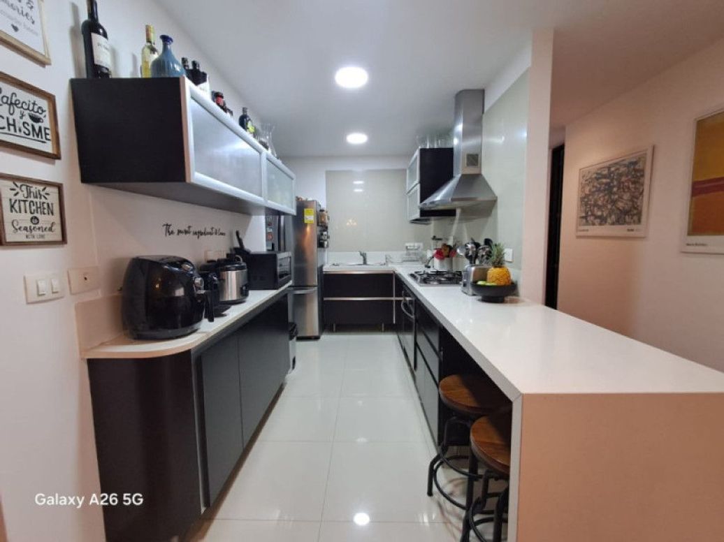 Apartamento de 2 alcobas en venta en Chico Norte Et. Ii, Bogotá, 104 m² · foto 5 de 18