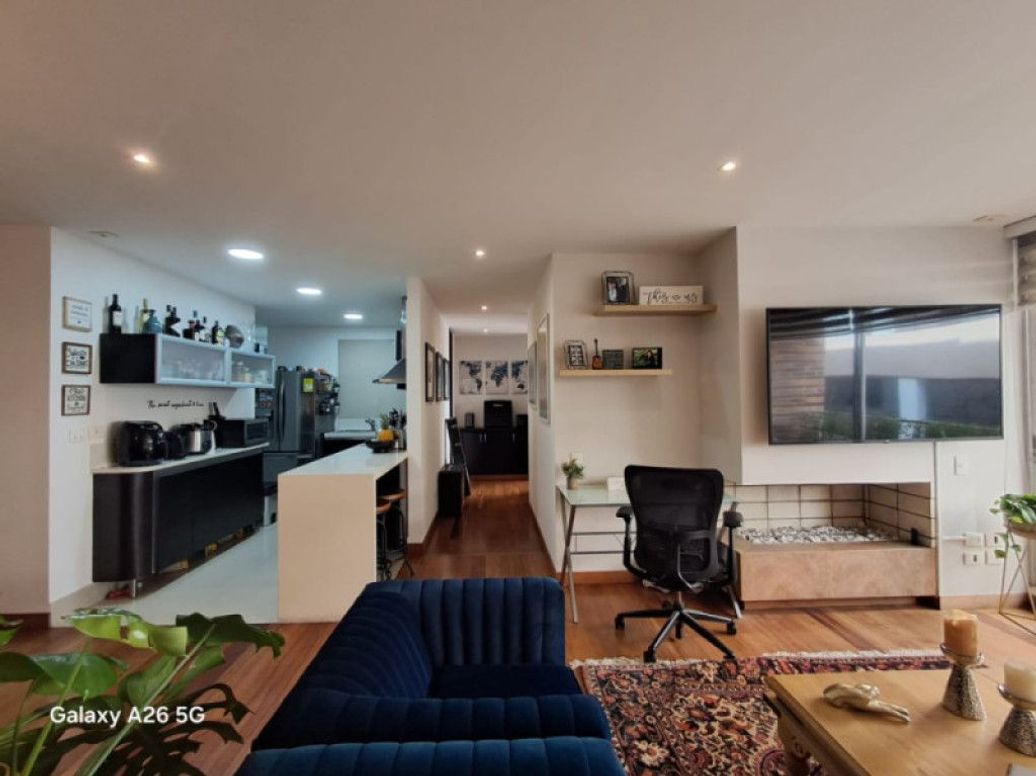 Apartamento de 2 alcobas en venta en Chico Norte Et. Ii, Bogotá, 104 m² · foto 2 de 18