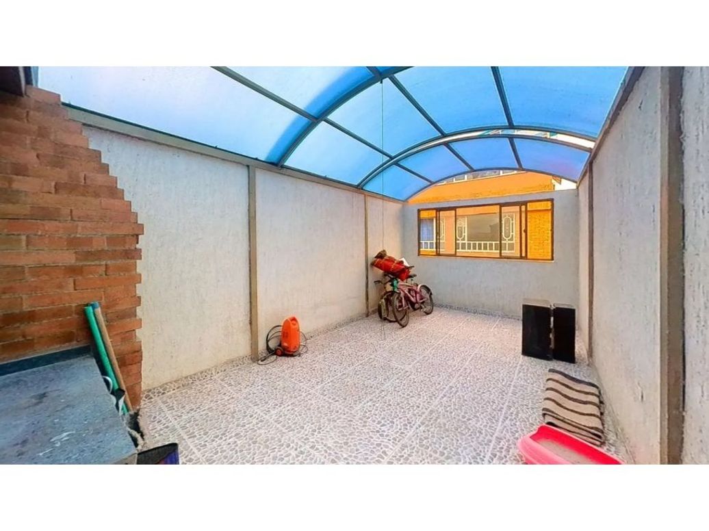 Casa de 4 alcobas en venta en Engativá, Bogotá, 131 m² · foto 4 de 10