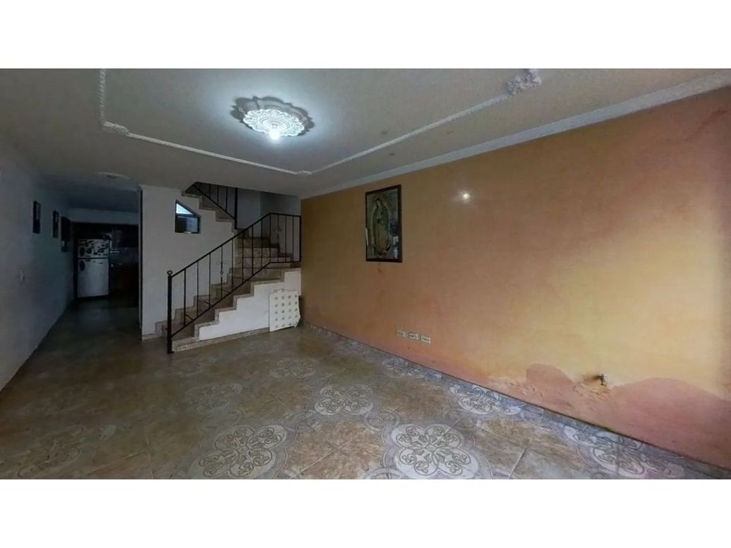 Casa de 4 alcobas en venta en Engativá, Bogotá, 131 m² · foto 2 de 10