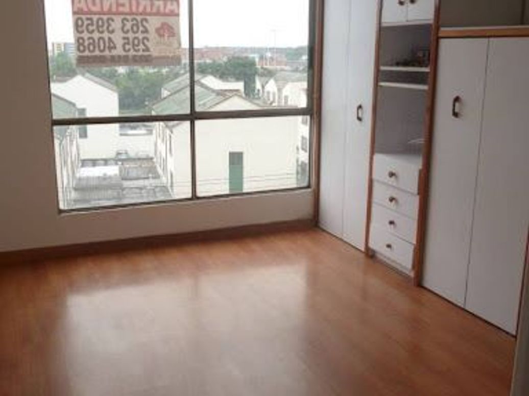 Apartamento de 3 alcobas en venta en Santa Cecilia Modelia, Bogotá, 61 m² · foto 10 de 20