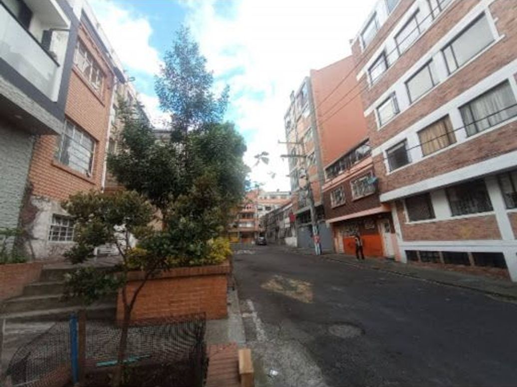 Apartaestudio en venta en La Macarena, Bogotá, 33 m² · foto 2 de 20