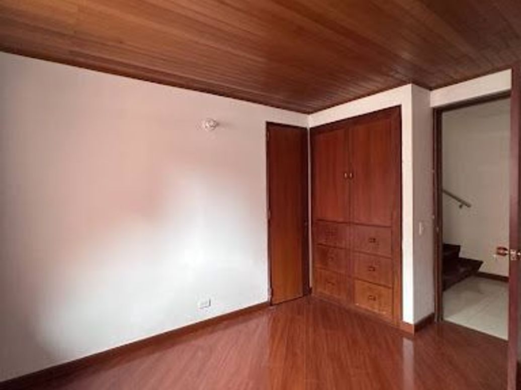 Casa de 3 alcobas en venta en Santa Bibiana, Bogotá, 116 m² · foto 9 de 17