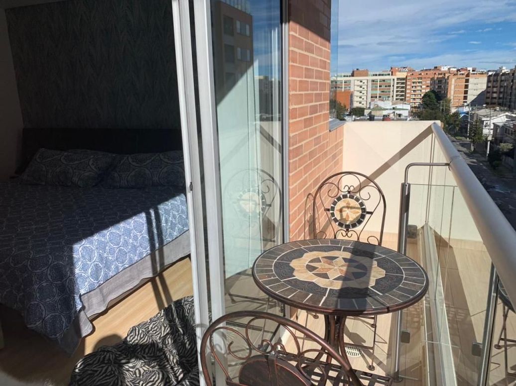Apartamento de 2 alcobas en venta en Santa Barbara Central, Bogotá, 102 m² · foto 9 de 14