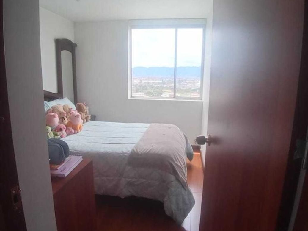 Apartamento de 3 alcobas en venta en Rafael Escamilla, Bogotá, 56 m² · foto 9 de 14