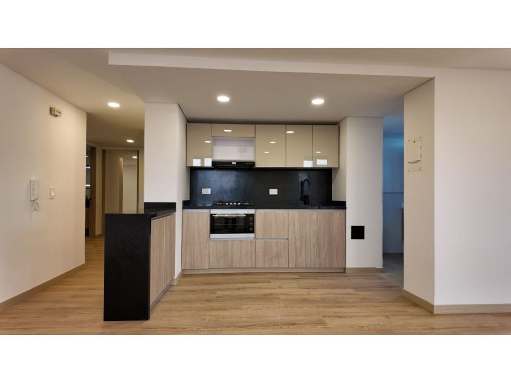 Apartamento en venta en Alhambra, Bogotá · foto 2 de 15