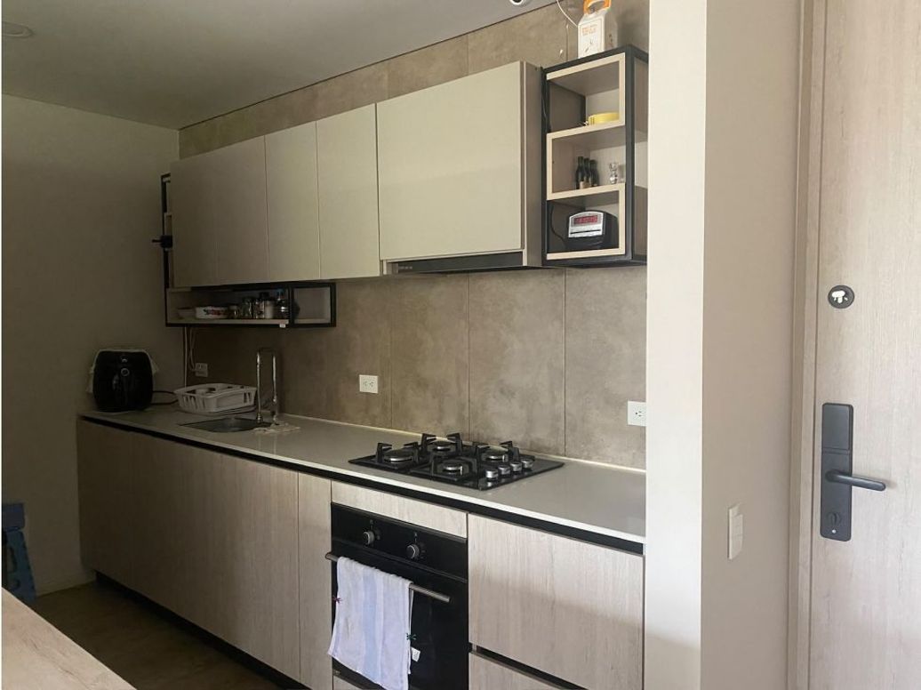 Apartamento de 2 alcobas en venta en Pasadena, Bogotá, 81 m² · foto 4 de 20