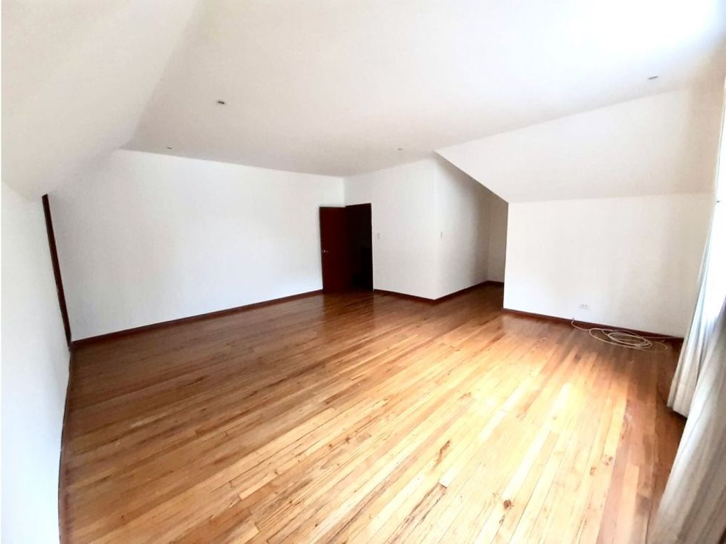 Casa de 7 alcobas en venta en Teusaquillo, Bogotá, 641 m² · foto 6 de 20