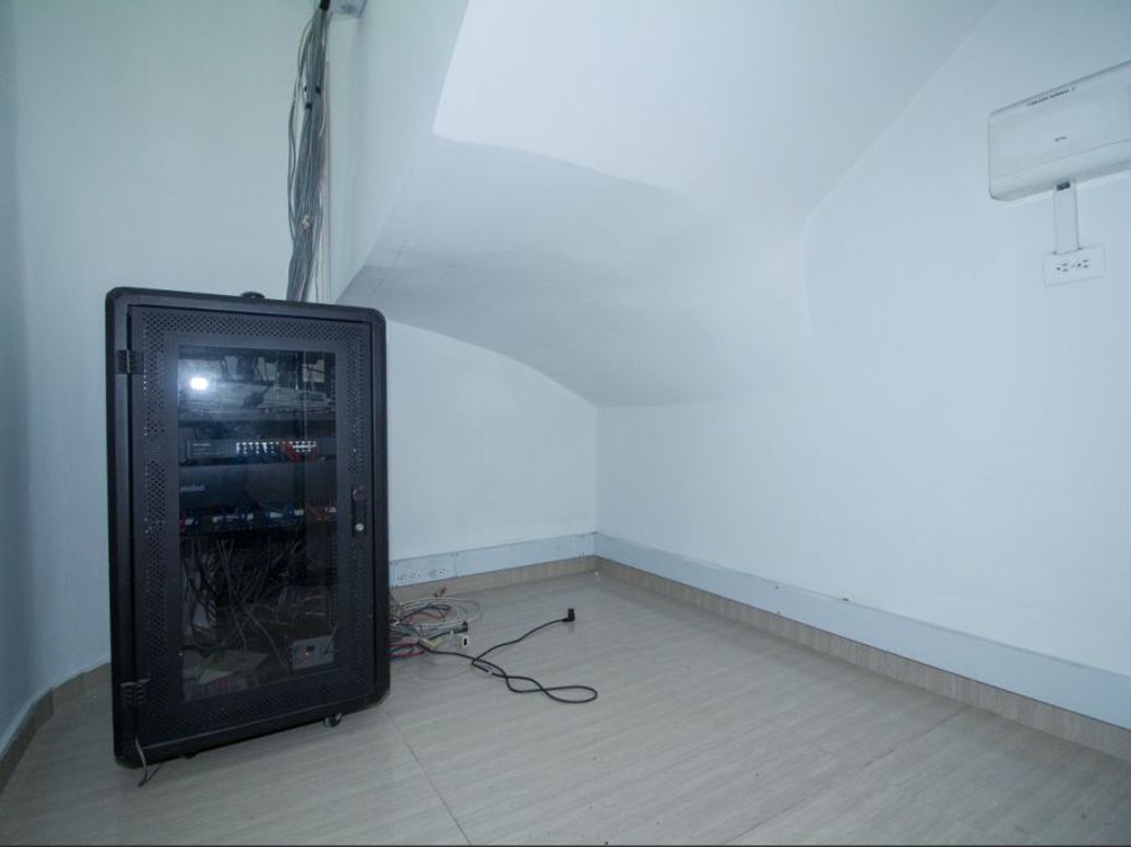 Casa de 8 alcobas en arriendo en Los Andes, Bogotá, 260 m² · foto 8 de 20