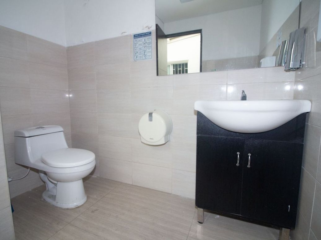 Casa de 8 alcobas en arriendo en Los Andes, Bogotá, 260 m² · foto 19 de 20