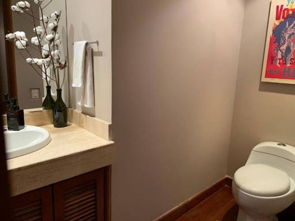 Apartamento de 3 alcobas en venta en Santa Barbara Central, Bogotá, 265 m² · foto 13 de 20